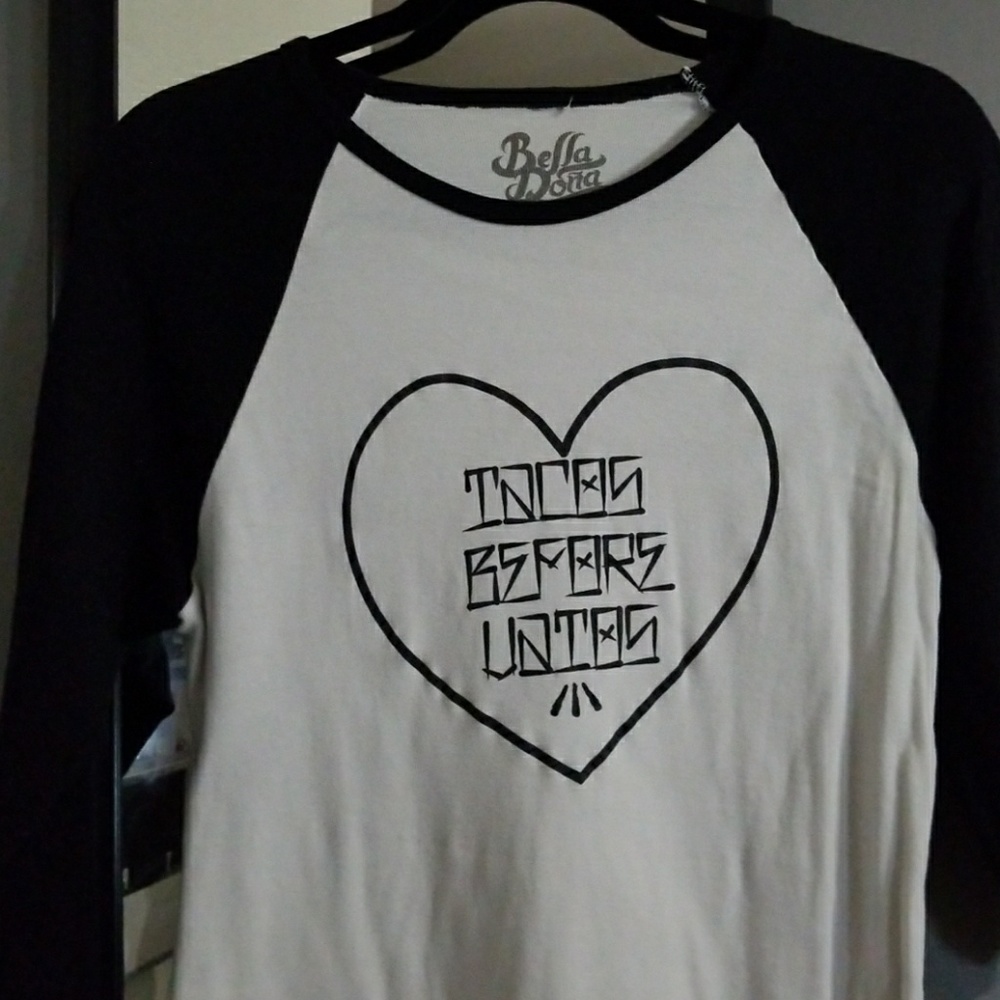 Bella Dona baseball t nwot 3/4 sleeve
